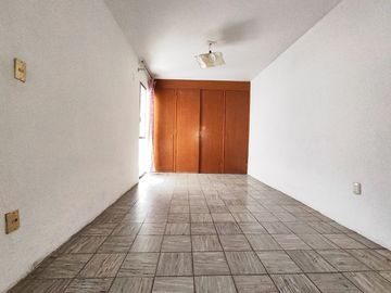 Casa ideal para notarías por la Minerva en venta