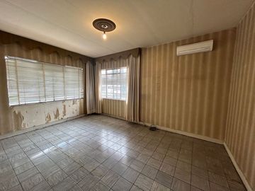 Casa ideal para notarías por la Minerva en venta