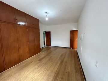Casa ideal para notarías por la Minerva en venta