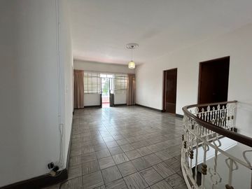 Casa ideal para notarías por la Minerva en venta