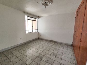 Casa ideal para notarías por la Minerva en venta
