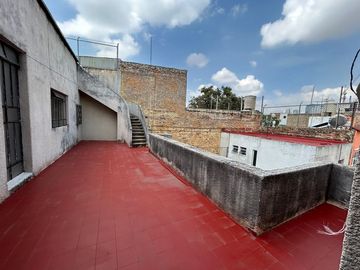 Casa ideal para notarías por la Minerva en venta
