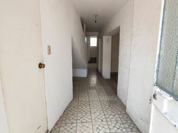 Casa ideal para notarías por la Minerva en venta
