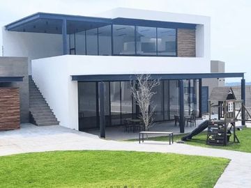 CASA EN PRIVADA BOUTIQUE CON 51 RESIDENCIAS EN NUEVO REFUGIO QRO. IG