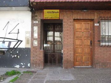 Departamento Tipo Casa en venta en Lanus Este