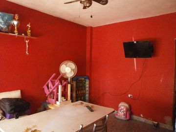 Casa de 3 ambientes con fondo - Castelar
