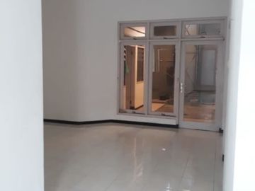Di jual rumah nirwana regency, surabaya