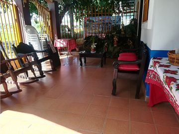 CASA EN QUINTA DE LAS FLORES EN LAS TABLAS