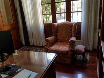 CASA EN VENTA EN TRONADOR 2700 COGHLAN
