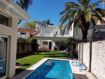 CASA EN VENTA EN TRONADOR 2700 COGHLAN