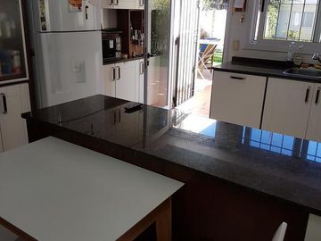 CASA EN VENTA EN TRONADOR 2700 COGHLAN