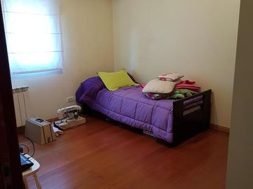 CASA EN VENTA EN TRONADOR 2700 COGHLAN