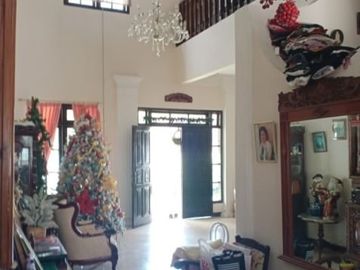 Rumah second 2 lt semi furnish 6 M di Cinere Depok