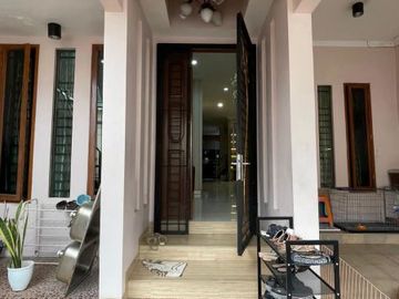 DIJUAL CEPAT RUMAH RAPIH SIAP HUNI SEMI FURNISH DI SEKTOR 1B GADING SERPONG