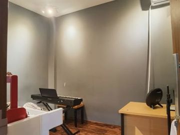 DIJUAL CEPAT RUMAH RAPIH SIAP HUNI SEMI FURNISH DI SEKTOR 1B GADING SERPONG