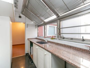 Venta Duplex 4 Amb Mas Dependencia, Cochera y Baulera en Pleno Recoleta