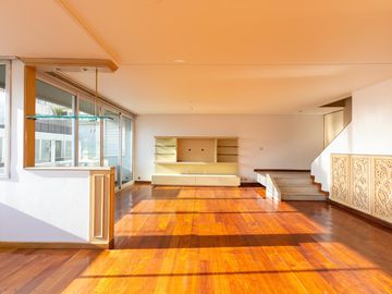 Venta Duplex 4 Amb Mas Dependencia, Cochera y Baulera en Pleno Recoleta