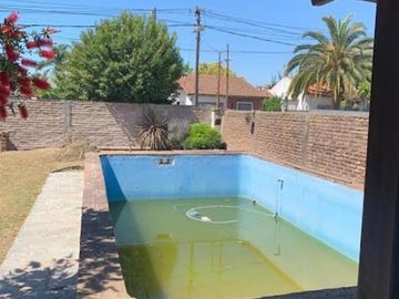 Venta Lote con pileta barrio Los Alamos Longchamps