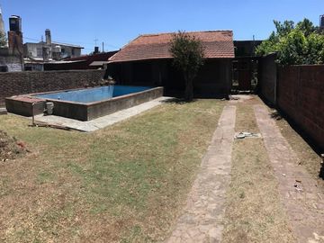 Venta Lote con pileta barrio Los Alamos Longchamps