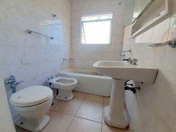 RETASADO PRECIOSO DEPARTAMENTO DE 4 AMBIENTES MUY LUMINOSO EN VENTA