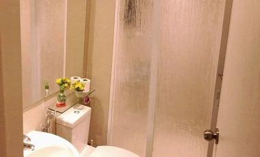 RUSH SALE! 2BR condo w/ parking in Azure Urban Resort Residences, Paranaque for Php 5.5 million
