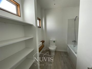 Casa en venta de 3 dorm. en Villa Alemana