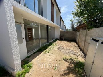 Casa en venta de 3 dorm. en Villa Alemana