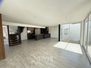 Casa en venta de 3 dorm. en Villa Alemana