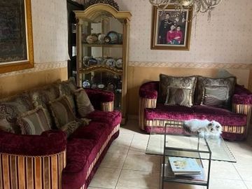 12 Bedroom House for sale