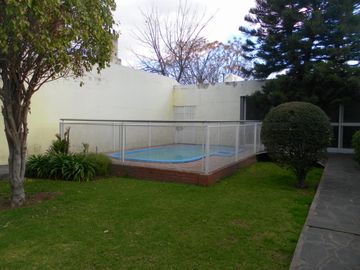 CASA EN LOTE PROPIO DE 3 AMBIENTES. SUP.10 mts X 44 mts2.