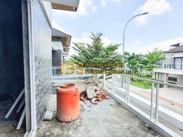 Dijual Villa Komplek Givency One