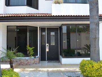 VENTA DE CASA DE 3 RECÁMARAS EN TLAXCALANCINGO, CHOLULA. PUEBLA.