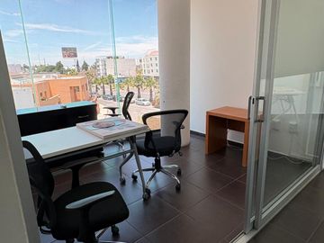 OFICINA EN RENTA EN EDIFICIO ALTTUS SLP.
