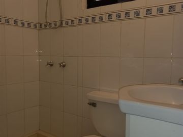 Casa en venta de 4 dorm. en condominio Talagante