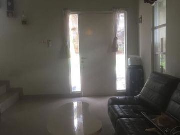 Dijual Rumah Minimalis Bagus, Rapih Siap Huni di Vila Dago Raya