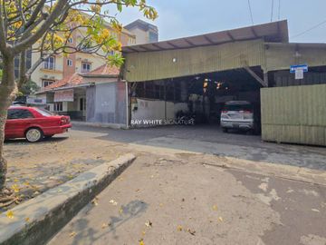 Tanah dan Bangunan di Jl Blumbang