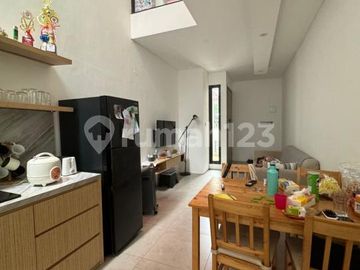 Rumah 2 Lantai Semi Furnish Cluster Graha Bunga Bintaro