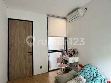 Rumah 2 Lantai Semi Furnish Cluster Graha Bunga Bintaro