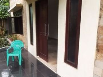 Rumah di Cilandak, 2Lt, Pool, Strategis, MPR Cilandak Barat