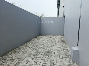 Bangunan Komersial Gudang Area Legok Dekat Gading Serpong