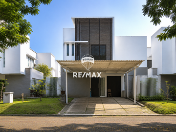Jarang ada!! Dijual  Rumah Mewah Contemporary Modern di Vermont Parkland, Telaga Golf BSD City.