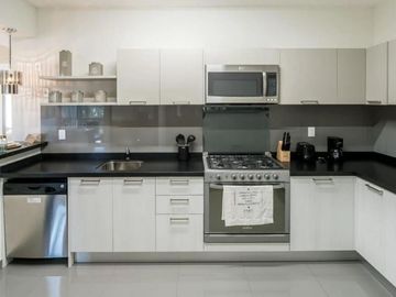 Departamento con techos altos, piscina, pet friendly, spa en venta, Bosque Real