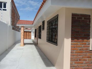 Venta de casa en Atuntaqui sector Santo Domingo