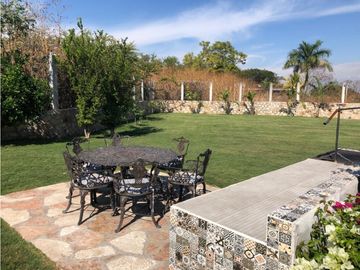 CASA EN VENTA CON VISTA AL LAGO 