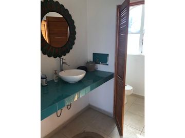 CASA EN VENTA CON VISTA AL LAGO 