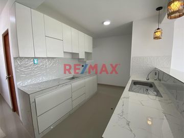 Venta De Departamento De Estreno En Urb Los Sauces - 5To Piso
