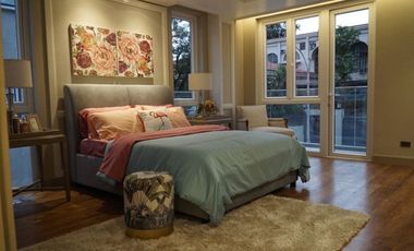 1st Class Townhome with Elevator for Sale in New Manila !