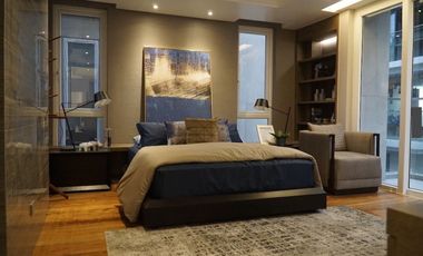 1st Class Townhome with Elevator for Sale in New Manila !