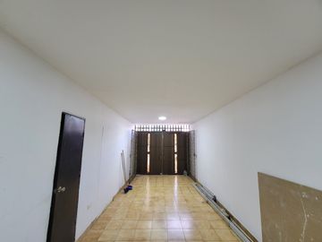 Venta Casa en Cali barrio La Flora. Cod V6374