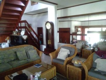 Rumah Cantik Dan Asri Cigadung Raya Dekat Dago Resort